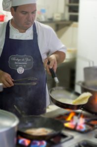 O chef por trás da Bodega do Zeca
