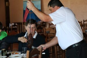 Tradicional churrasco é destaque no Tramonto Restaurante e Café