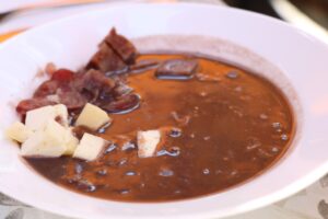 Onde comer minestra em Nova Veneza?