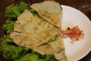 Piadina é um dos pratos peculiares da Bodega do Zeca