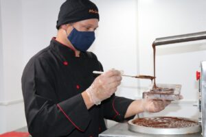 Conheça um pouco do processo bean to bar da Mio Cacau