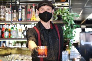 Que tal matar a saudade da Capo & Gin com bons drinks?